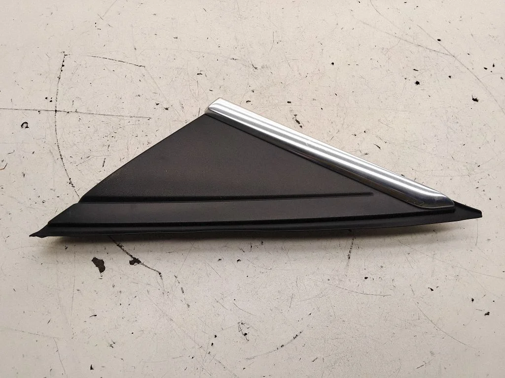 Spoguļa plastmasas apdare BM51A16003