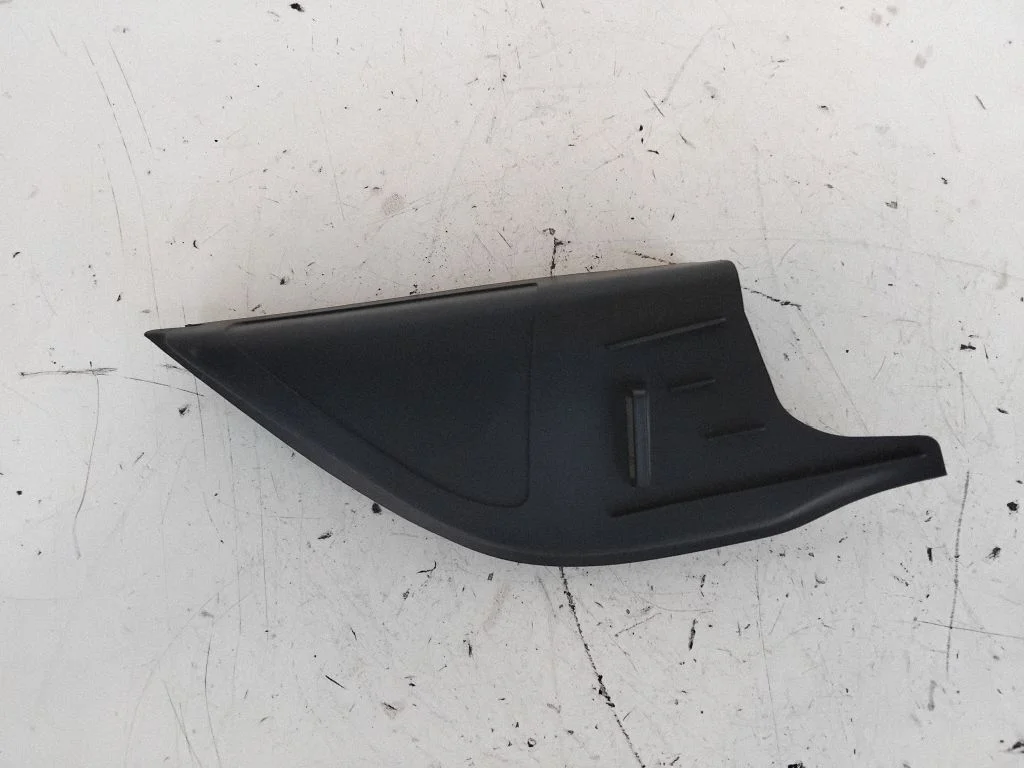 Spoguļa plastmasas apdare 6V0837974A