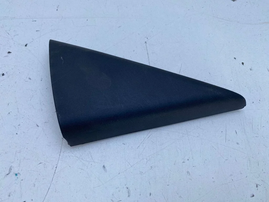 Spoguļa plastmasas apdare 6749142030