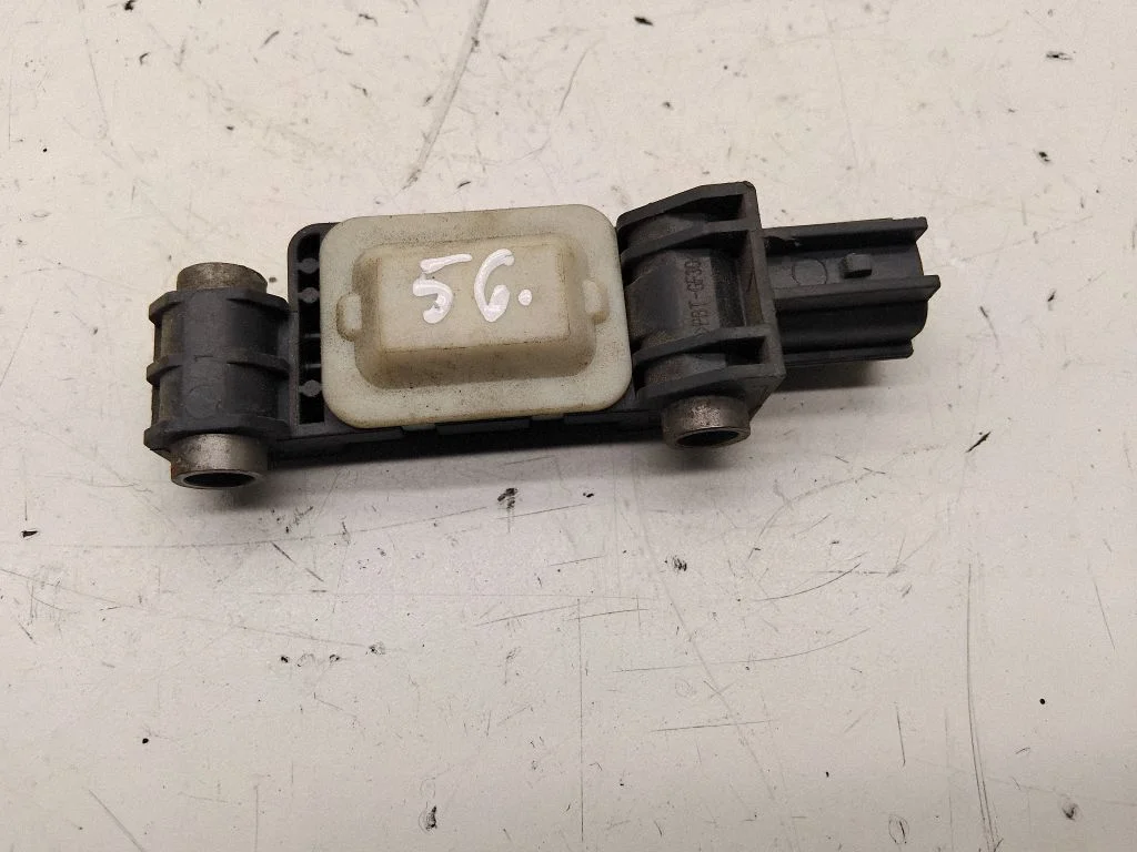 Drošības spilvenu trieciena sensors – Audi A4 S4 B7 8E 8H (2005-2008)