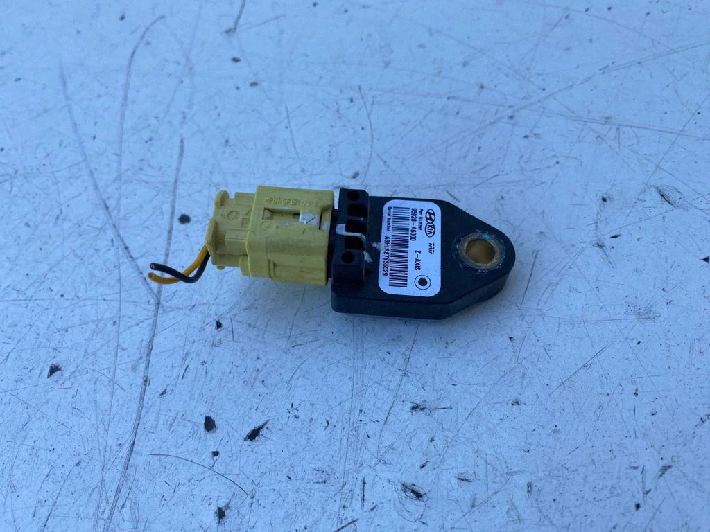 Drošības spilvenu trieciena sensors – KIA Ceed (2012-2018)