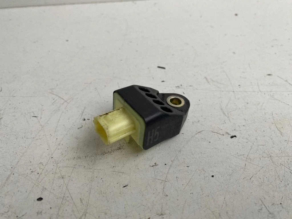 Drošības spilvenu trieciena sensors 8983133050