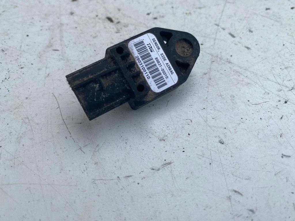 Drošības spilvenu trieciena sensors 8983105010