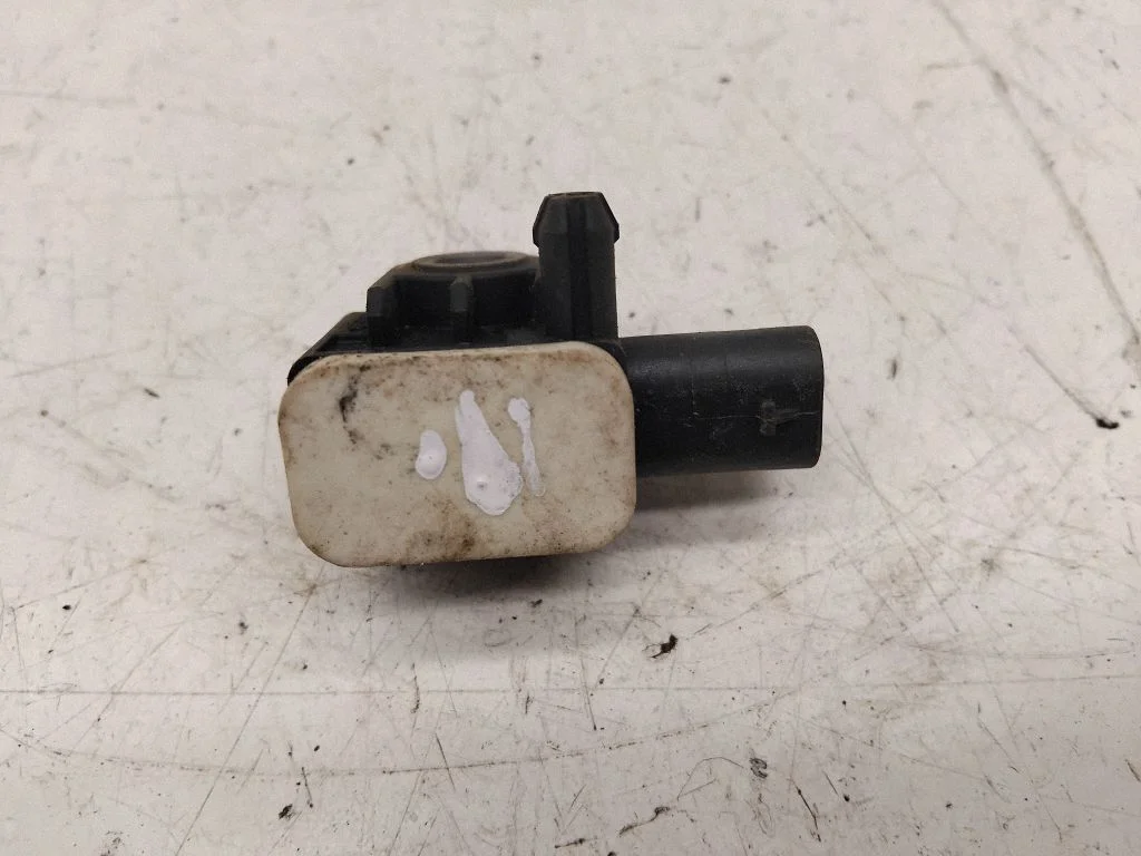 Drošības spilvenu trieciena sensors A1668210151