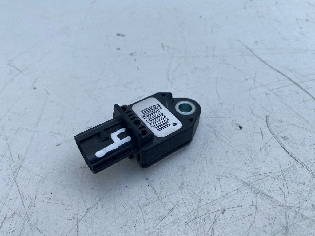 Airbag deployment crash/impact sensor – Lexus IS 220D-250-350 (2006-2013)