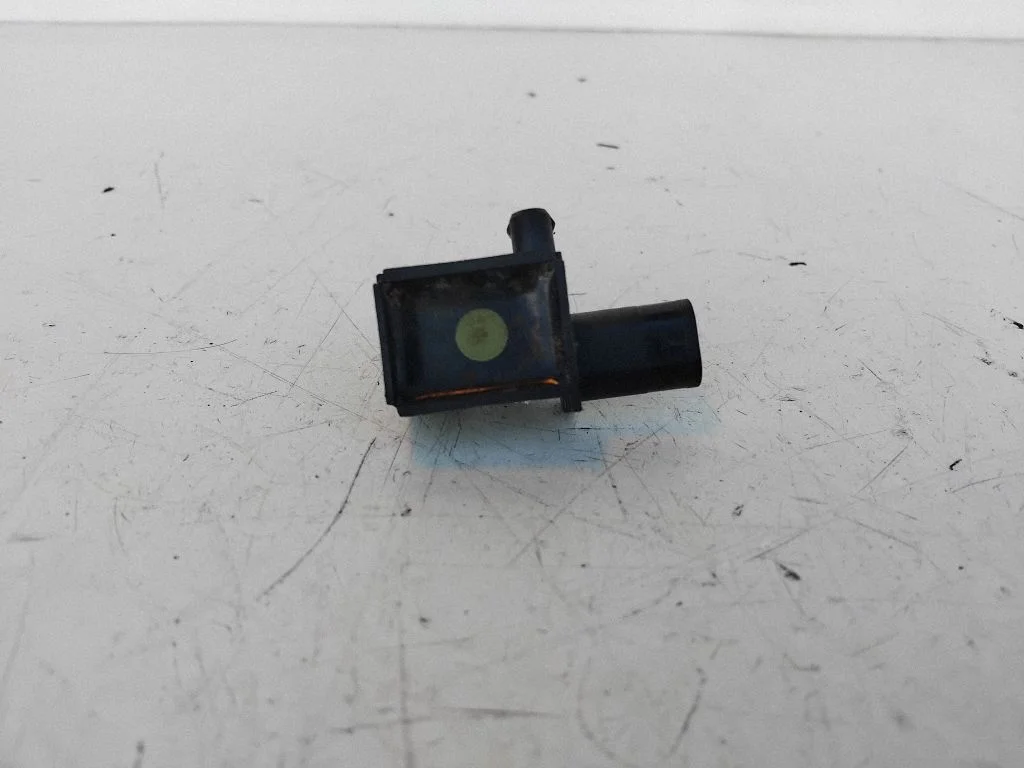 Airbag deployment crash/impact sensor – Volkswagen e-Golf (2014-)