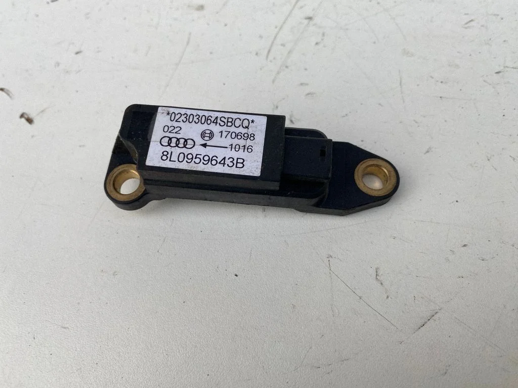 Drošības spilvenu trieciena sensors – Audi A3 S3 8L (1996-2003)