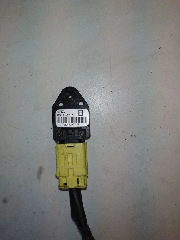 Drošības spilvenu trieciena sensors 8983105010
