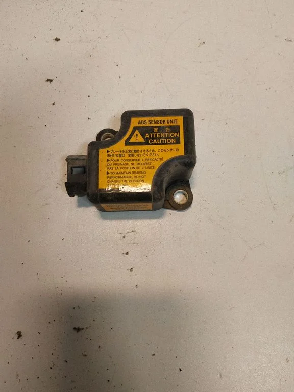 Airbag deployment crash/impact sensor 8944126010 – Toyota Hiace (H200) (2004-)