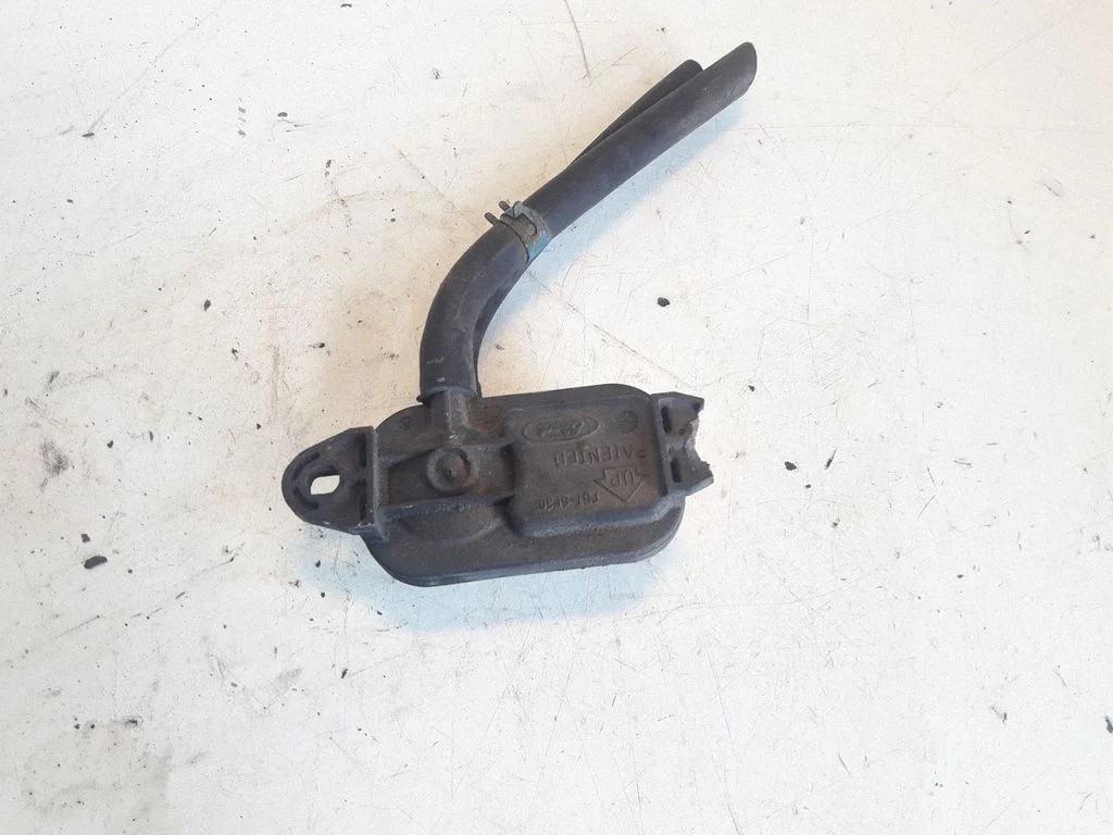 Exhaust gas pressure sensor – Volvo V50 (2004-2007)