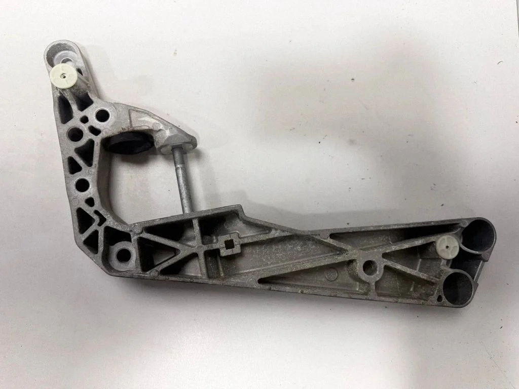 Gearbox mounting bracket – BMW 4 Series G22 G23 G24 G26 (2020-)