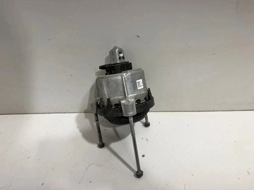 Engine mount bracket 9894889 – BMW 5 Series G60 G61 (2023-)
