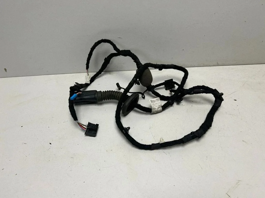 Aizmugurējo durvju vadu instalācija – BMW 3. sērija G20 G21 (2019-)