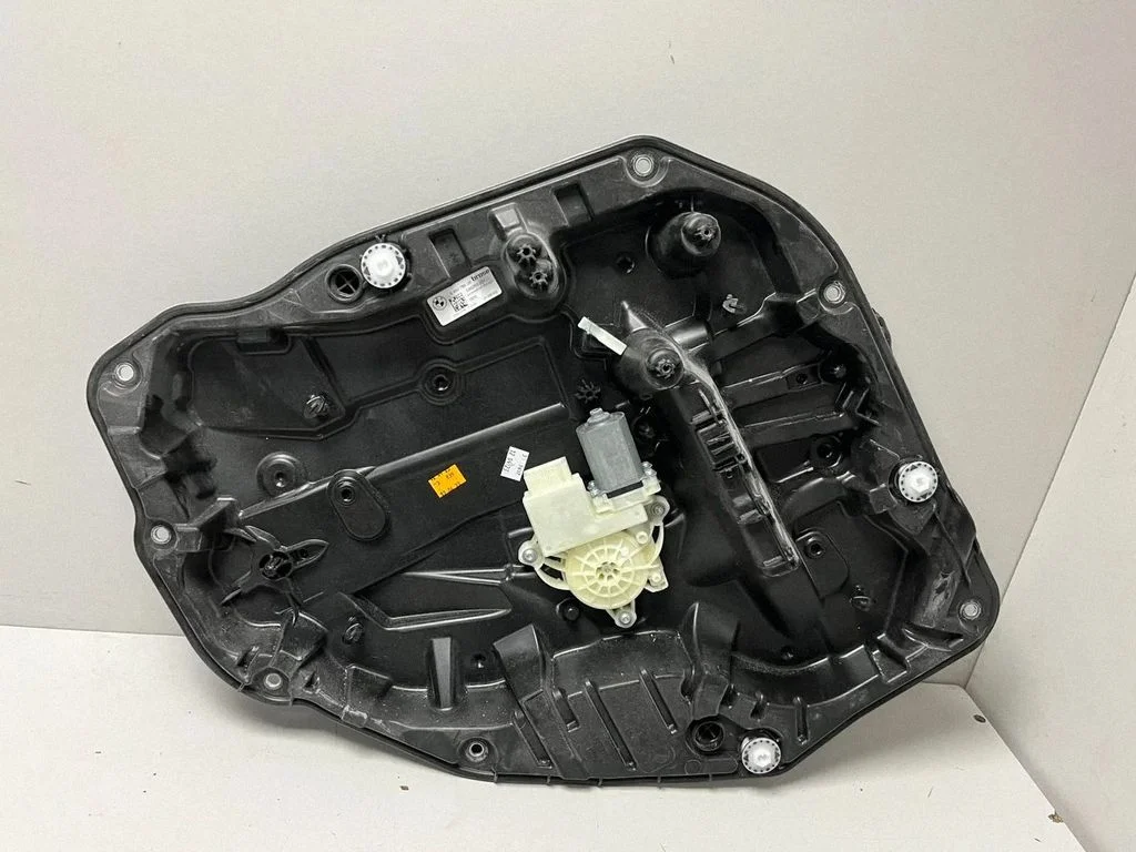 Tagaukse aknatõstuk ilma mootorita – BMW X5 G05 (2018-)