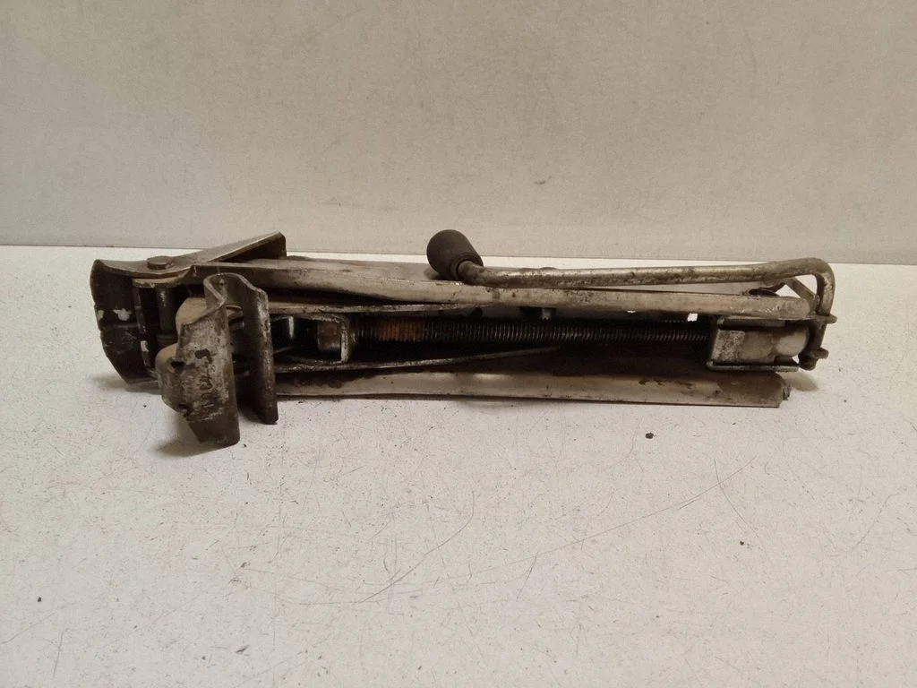 Lift Jack – Audi A4 S4 B6 8E 8H (2001-2005)