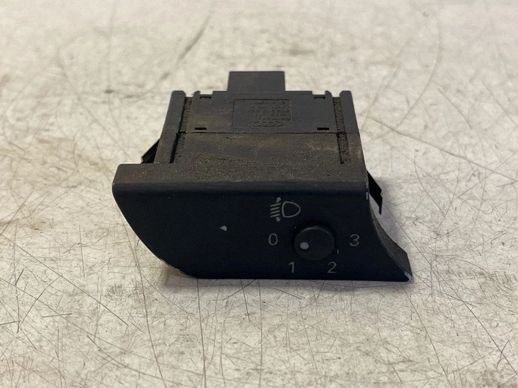 Headlight level height control switch – Audi A4 S4 B6 8E 8H (2001-2005)