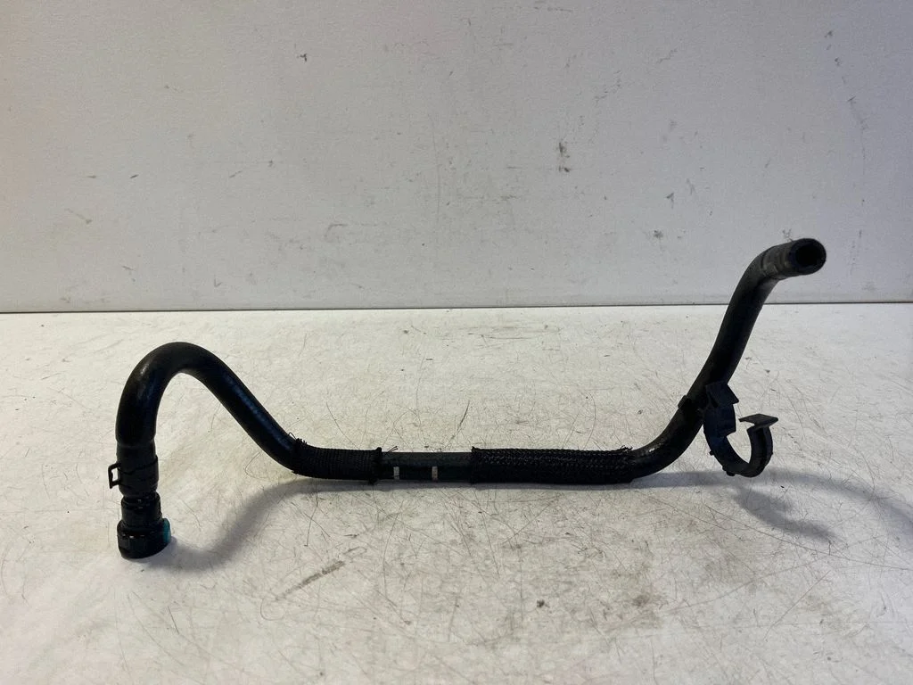 Engine coolant pipe/hose MB3G9U469FE