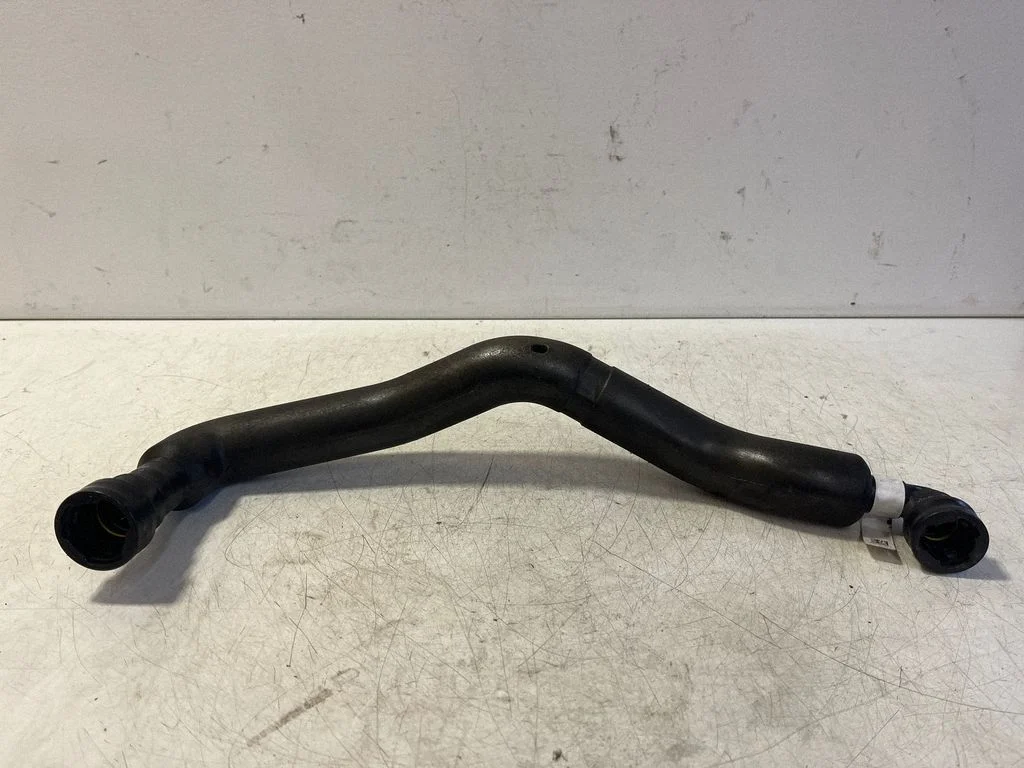 Engine coolant pipe/hose MB3Q6758DA