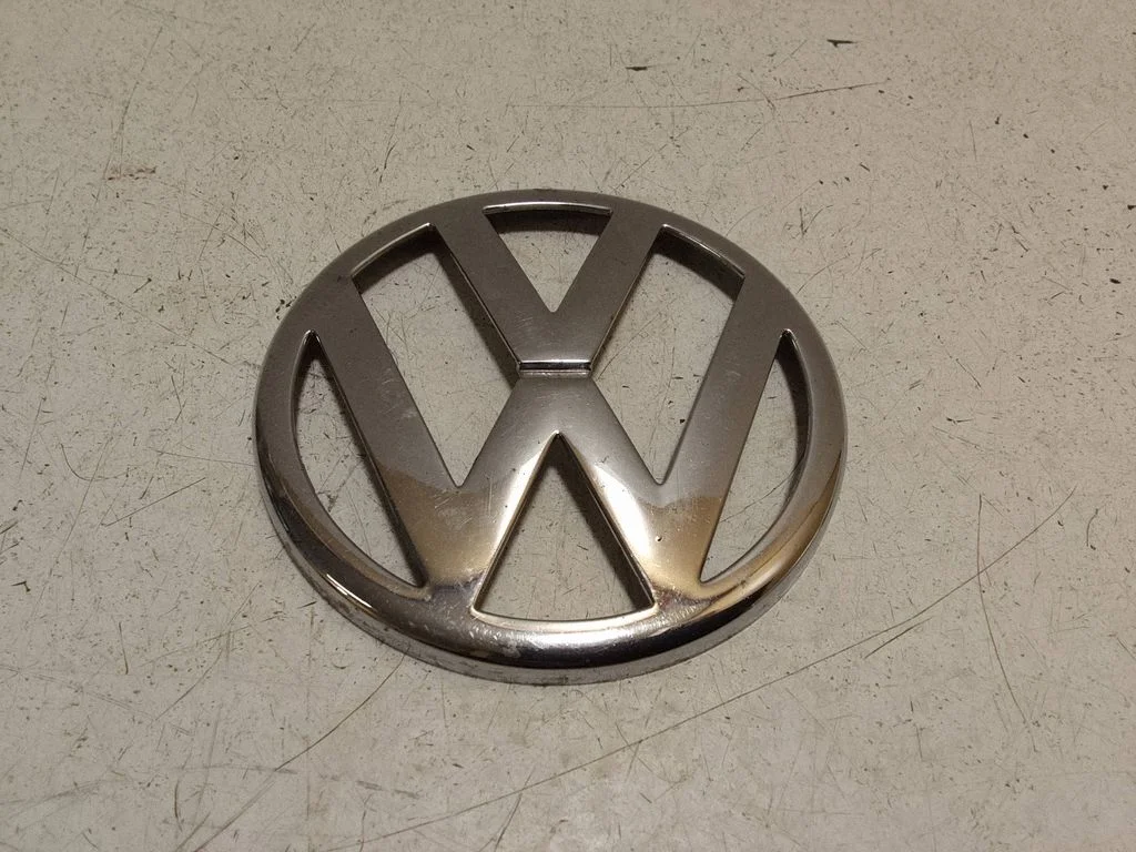 Tootja embleem (logo) 1J0853601A – Volkswagen Bora (1998-2005)