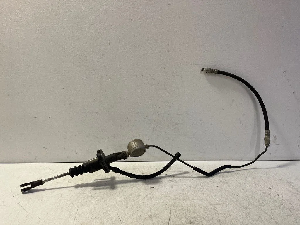 Clutch master cylinder – Opel Astra H (2004-2012)