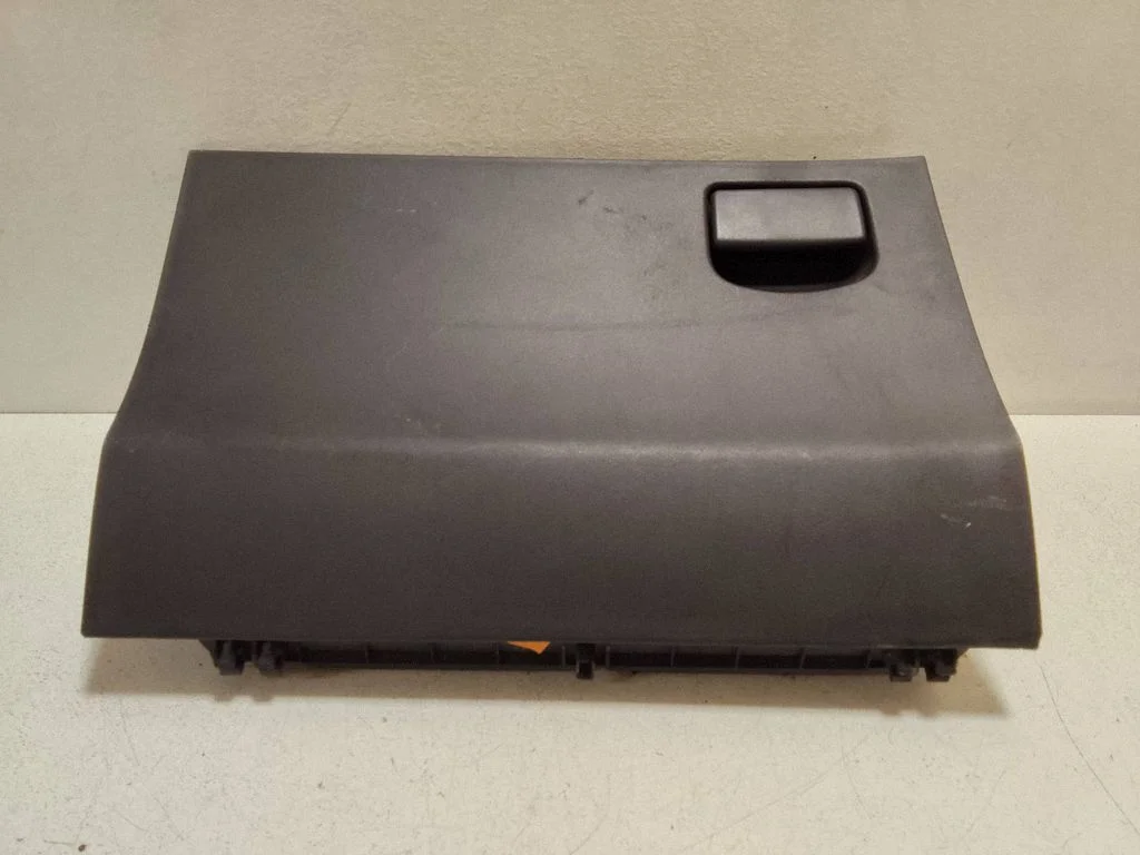 Glove box 555510D070