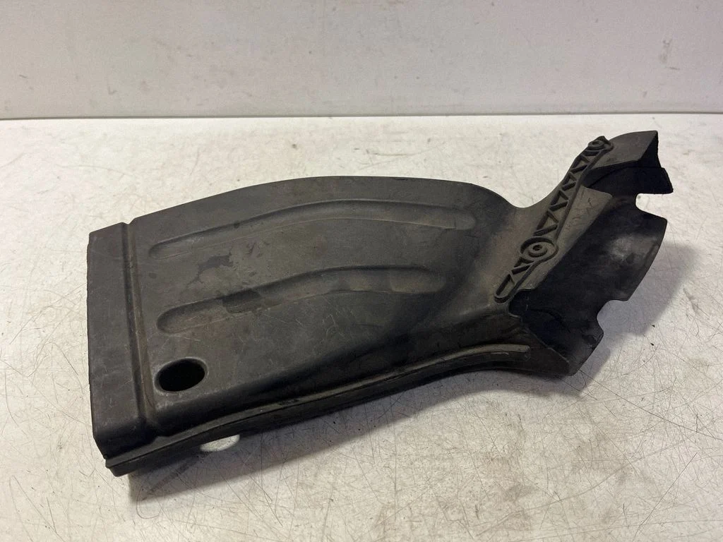 Air intake duct part – Audi A4 S4 B6 8E 8H (2001-2005)