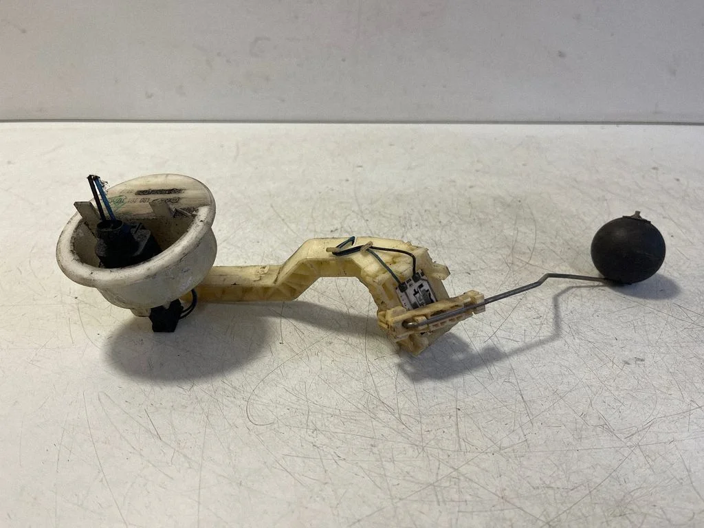Fuel level sensor – Audi A6 S6 C5 4B (1997-2005)