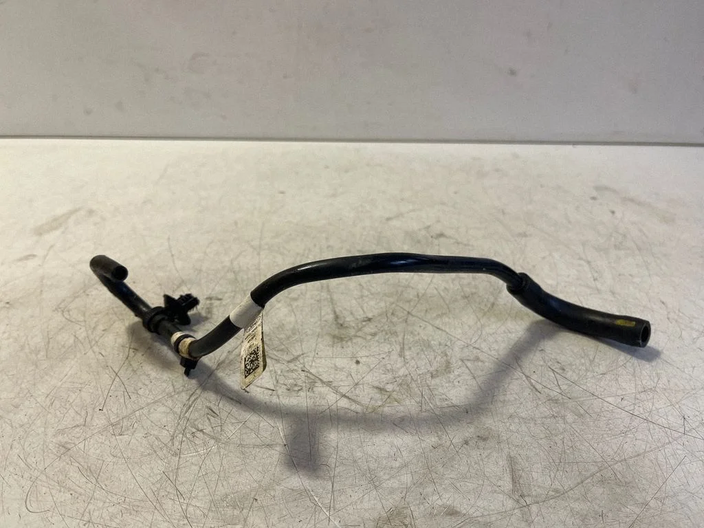 Karteriventilatsioon/-toru(d)/-voolik(ud) MB3G7A245TC