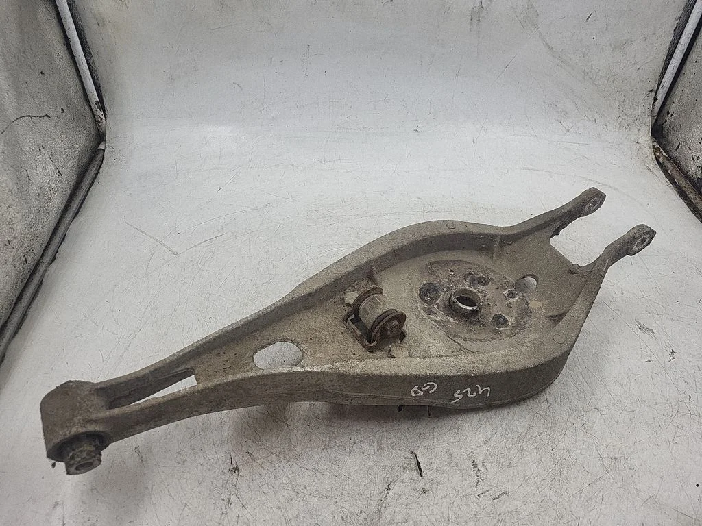 Tagumine ülemine õõtshoob – BMW 3-seeria E46 (1998-2005)