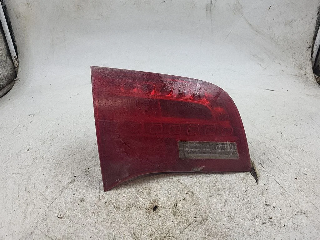 Lampa tylna w klapie 89037753