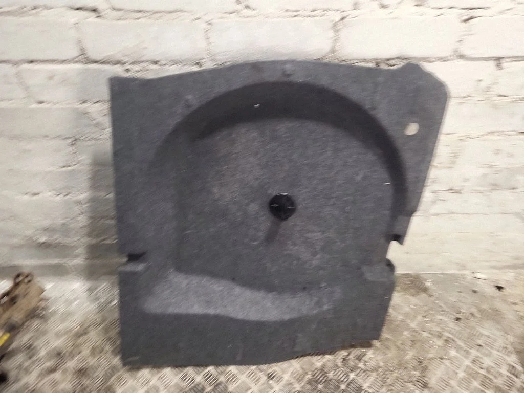 Trunk/boot mat liner – BMW 3 Series E46 (1998-2005)