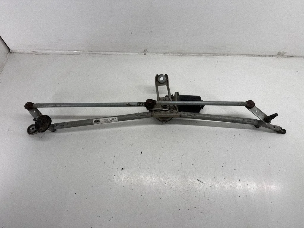 Front wiper linkage and motor