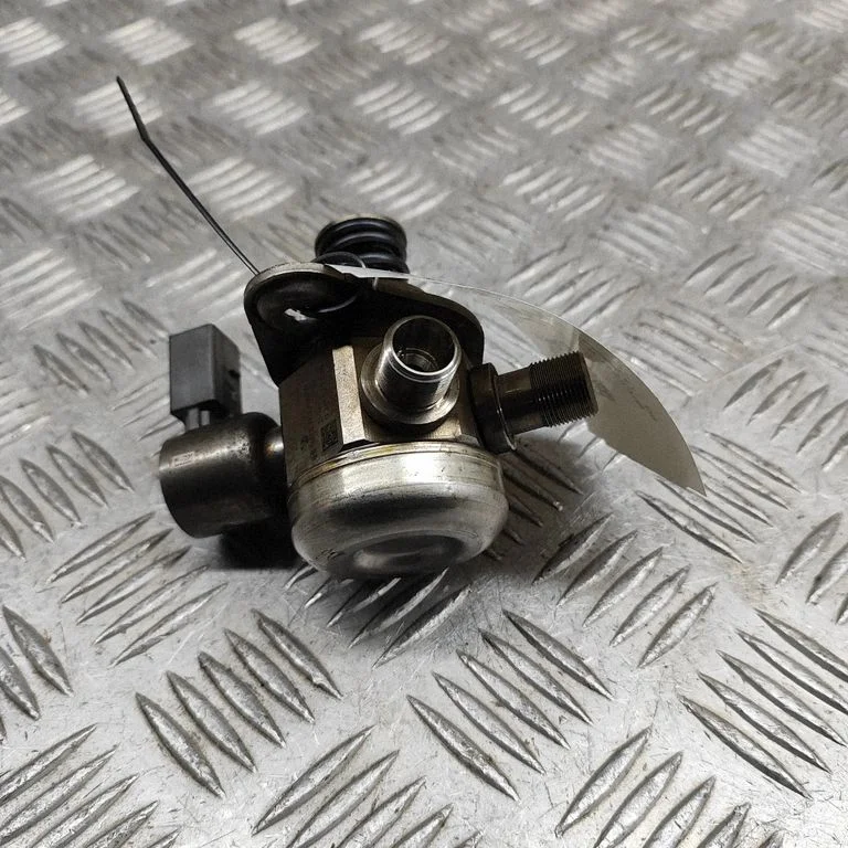 Mechanical fuel pump 0261520220