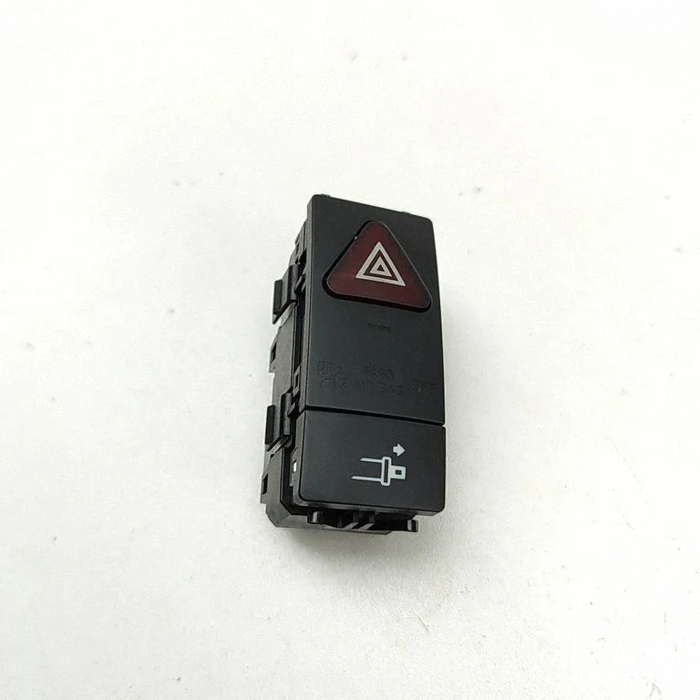 Włącznik świateł awaryjnych A2079053700