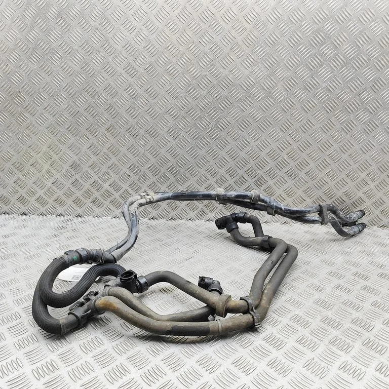 Motora dzesēšanas caurule (-es)/šļūtene (-es) 9845781380