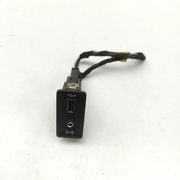 AUX-pesa – Volkswagen Passat CC (2008-2016)