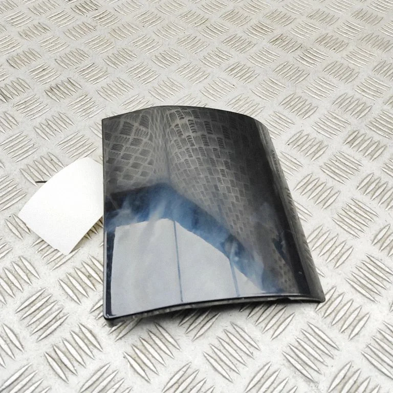 Moldings uz aizmugurējā spārna 9809662577