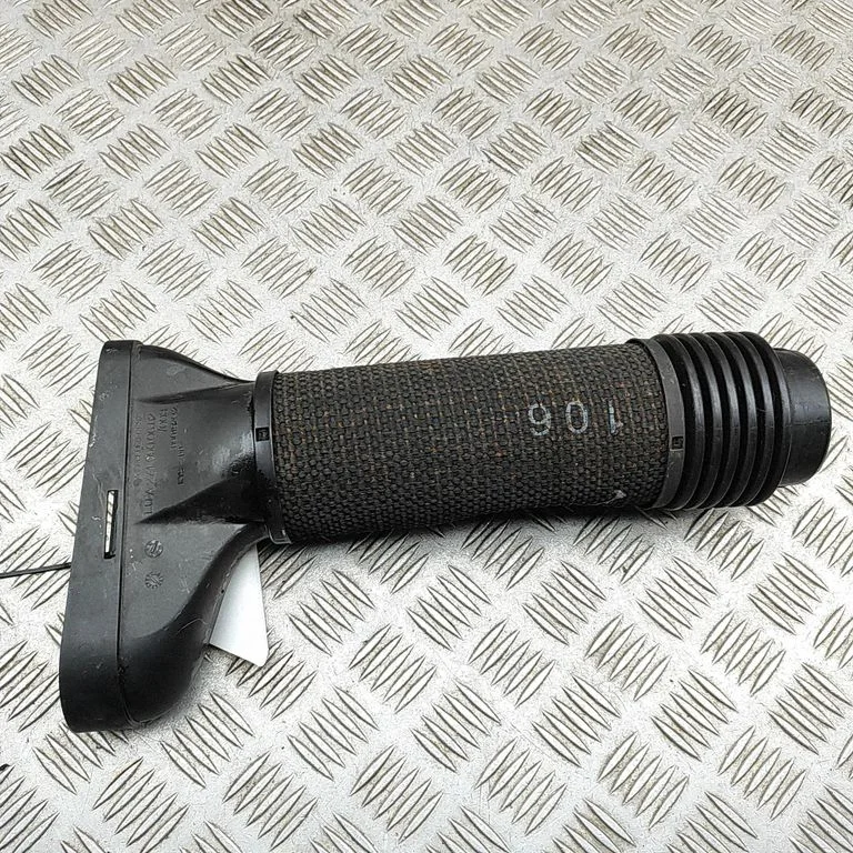 Air intake duct part – Mercedes-Benz CLK-Class C207 A207 (2010-2017)