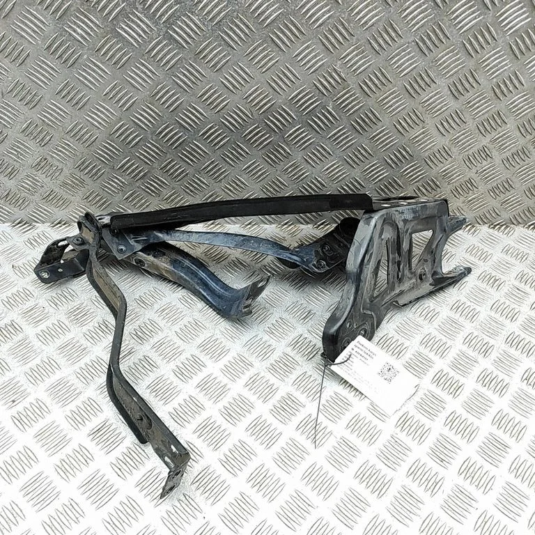 Esitule kinnitusklamber A207620027