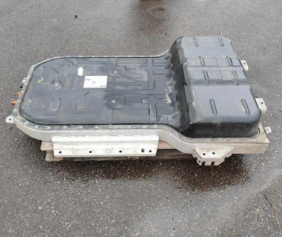 Hübriid-/elektriauto aku – Peugeot 2008 II (2019-)