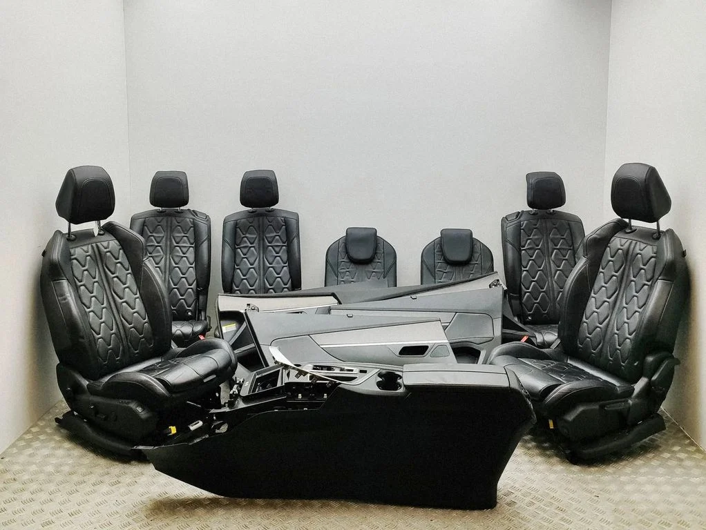 Interior set 9814382877