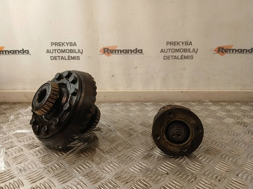 Rear differential
