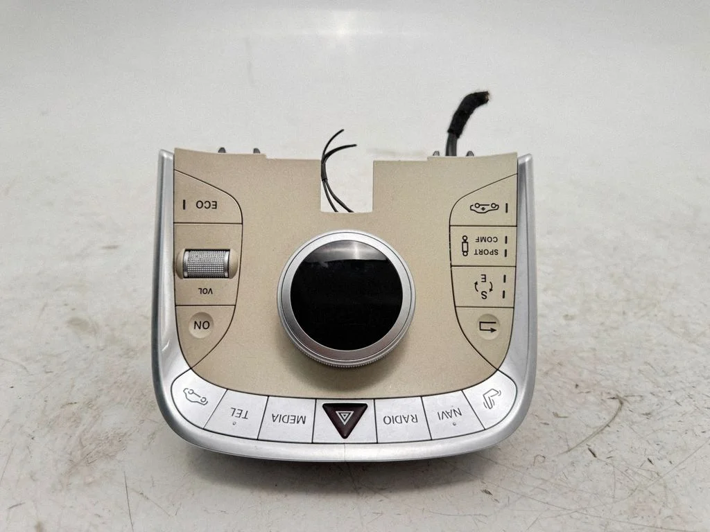 Head unit multimedia control – Mercedes-Benz S-Class W222 (2013-)