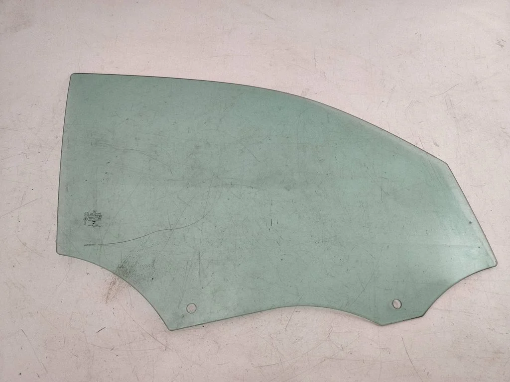 Front door window glass four-door – Mercedes-Benz GLB X247 (2019-2025)