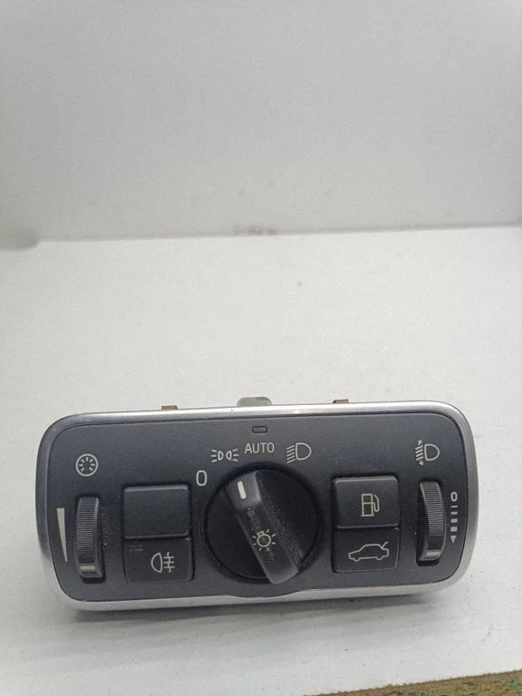 Light switch – Volvo V60 (2011-2013)