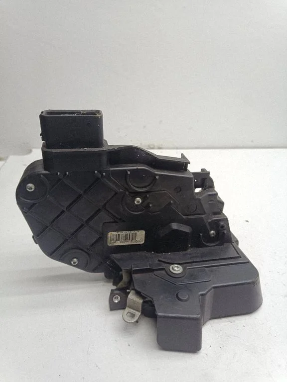 Esiukse lukk – Ford Focus C-MAX (2003-2010)