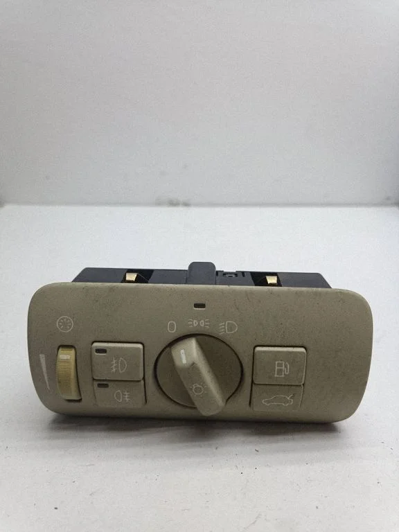 Light switch – Volvo XC70 (2008-2013)