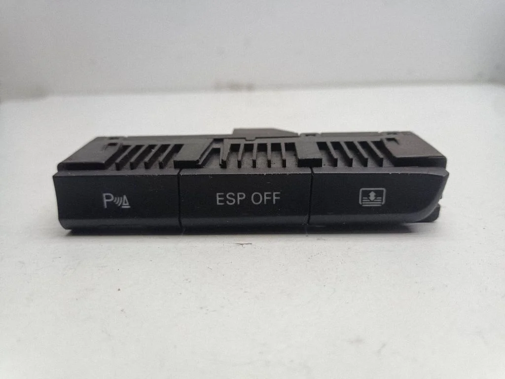 ESP (stability program) switch – Volkswagen Tiguan (2007-2016)