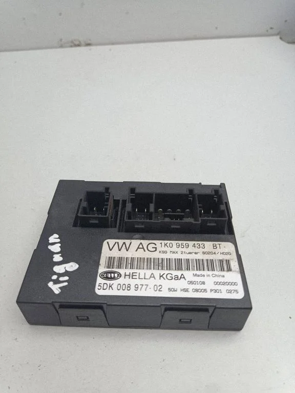 Comfort/convenience module – Volkswagen Tiguan (2007-2016)