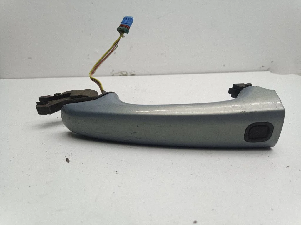 Front door exterior handle – Volvo XC70 (2008-2013)